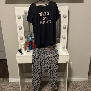 Wild at Heart women’s medium Pajama Set - Black and Gray
